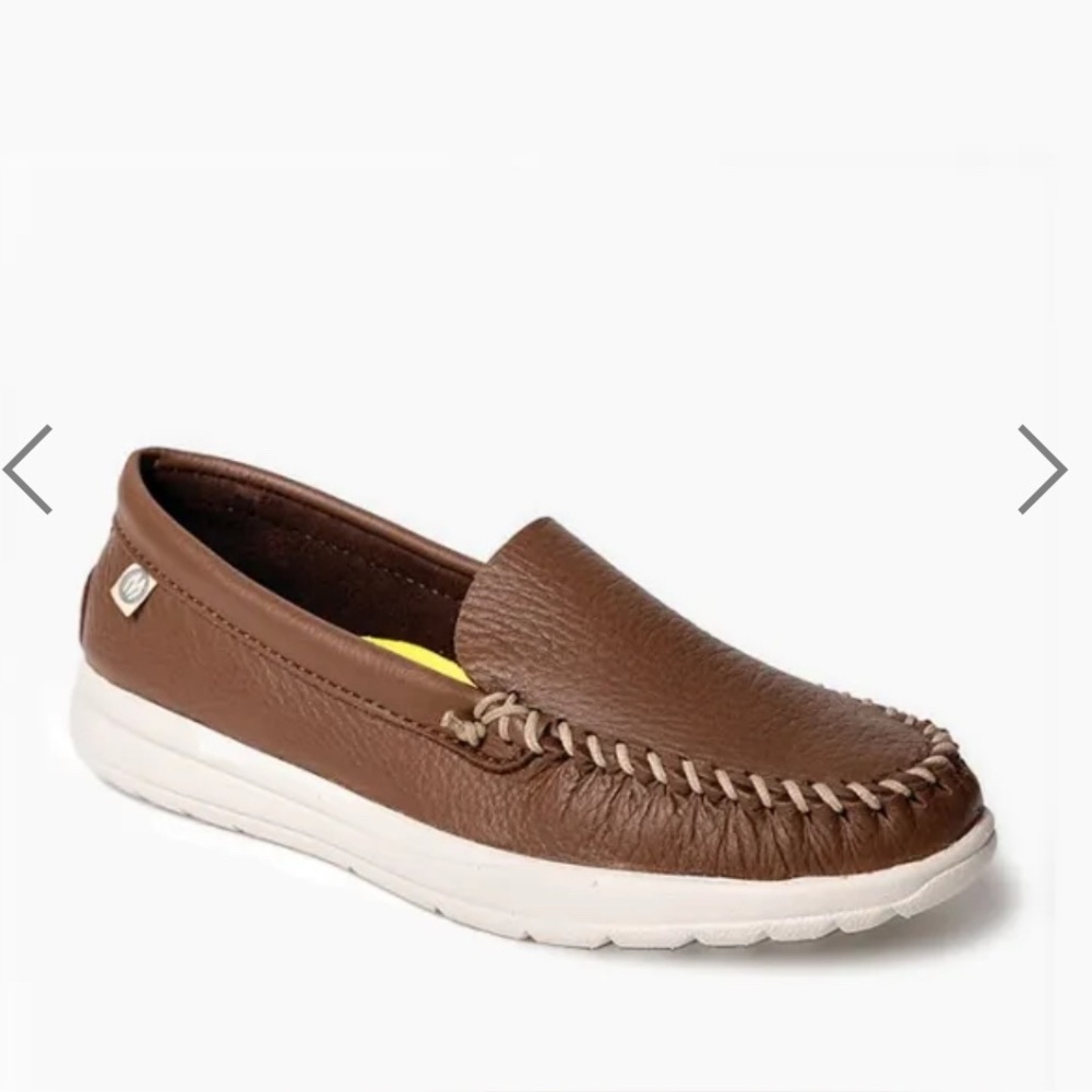Minnetonka Women's Discover Deerskin Brown Leather Moccasins Size‎ 9.5